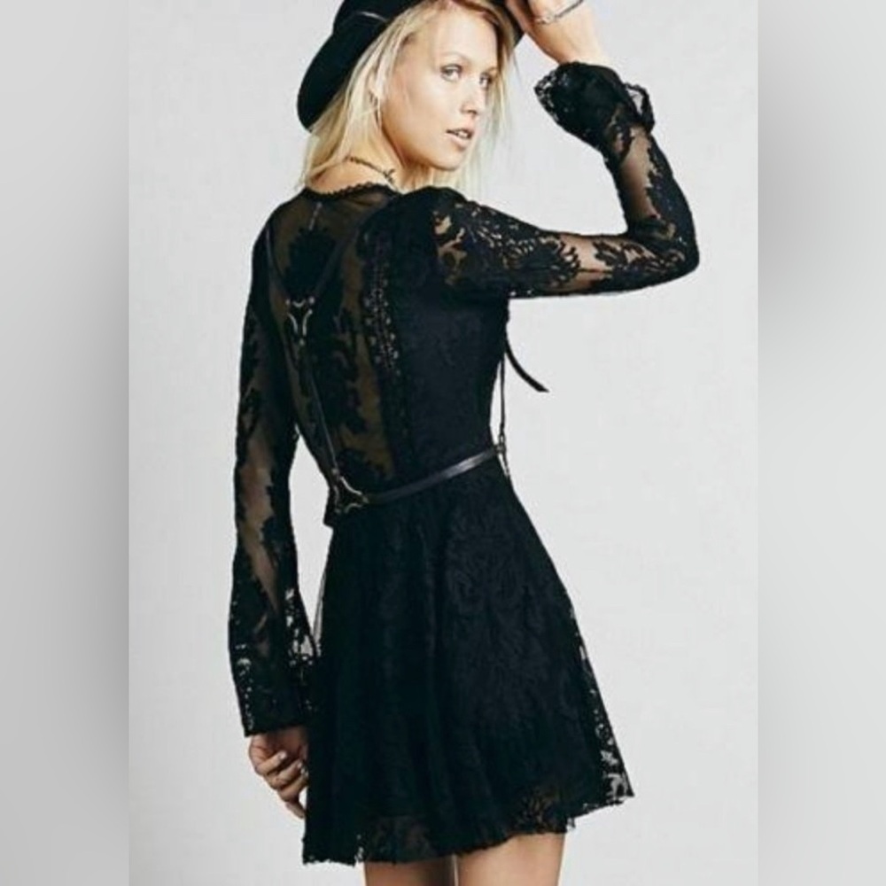 Free People Black Lace Reign over me mini dress size 10 RARE